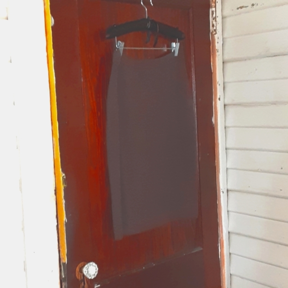 MD made Italy sz 30 inch waist brown wool blend